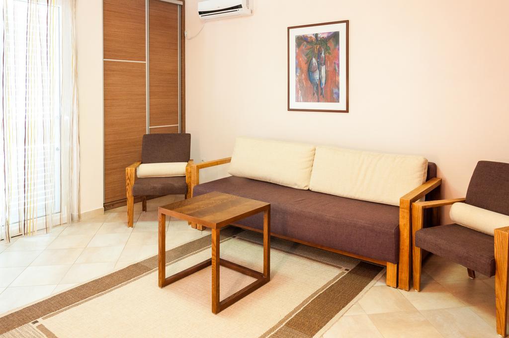 Apartments Lila Aurea Petrovac Phòng bức ảnh