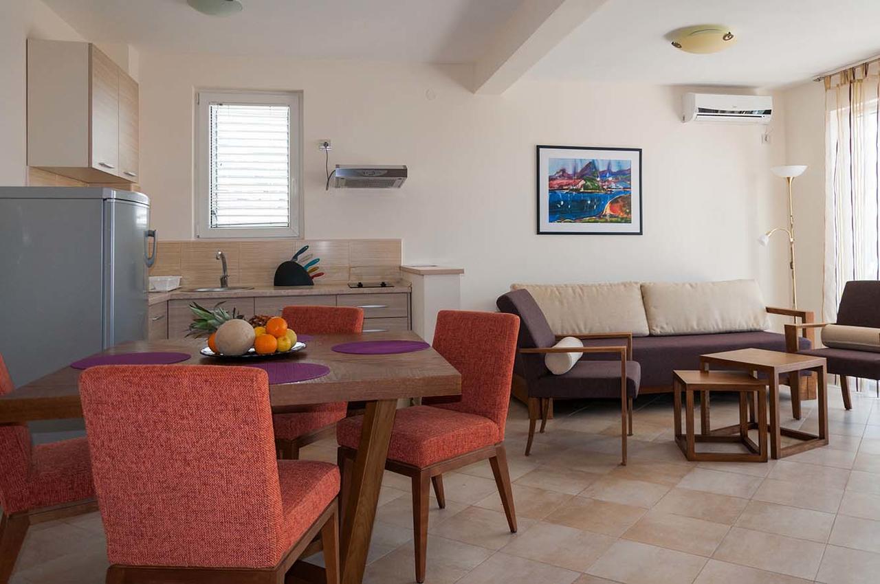 Apartments Lila Aurea Petrovac Ngoại thất bức ảnh